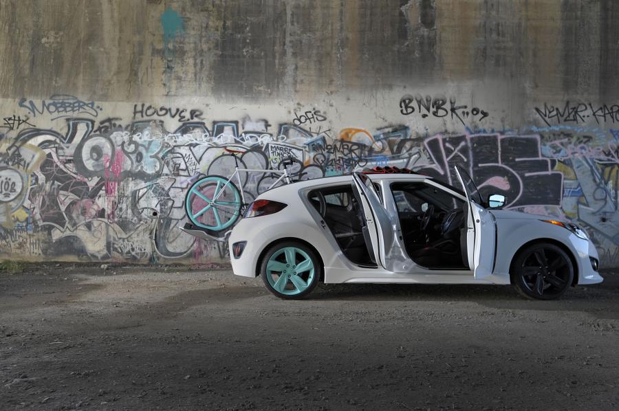  Hyundai Veloster C3 Roll Top Concept 2012 года  (фото 13 из 32)